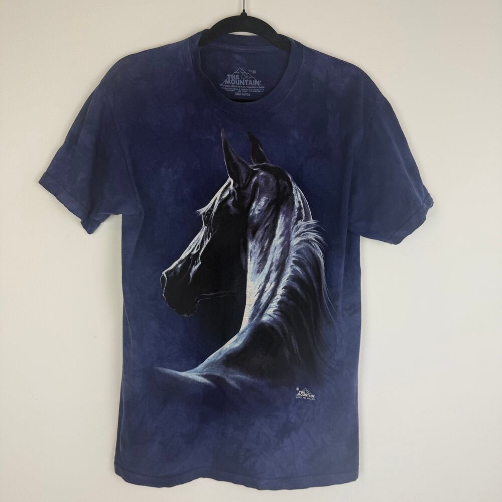 The Mountain Crewneck 100% Cotton Horse Graphic Blue Crewneck T-Shirt Medium
